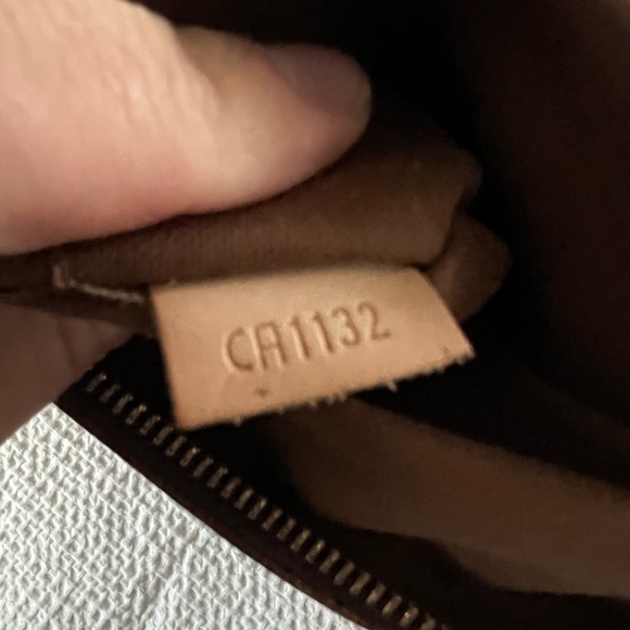 Louis Vuitton Odeon PM *Retired* - Picture 8 of 13